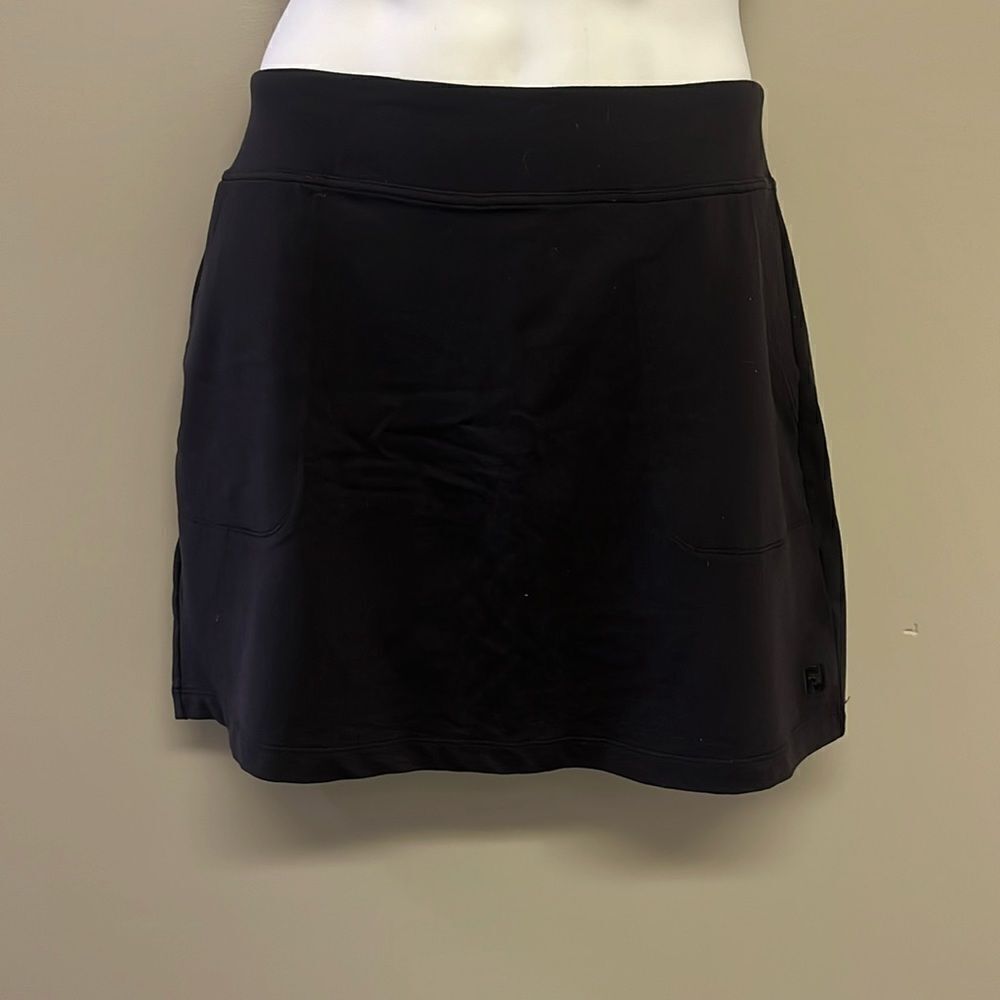 FootJoy Women’s Black Golf Skort with Built in Mesh Shorts with Pockets- Medium